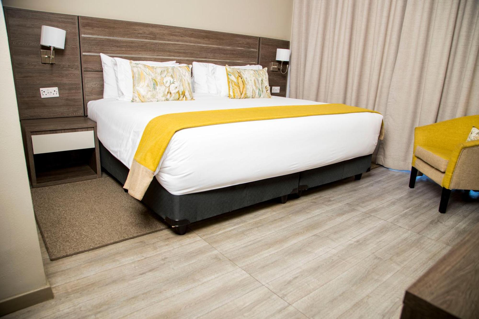 Two Rivers Hotel Касане Екстериор снимка
